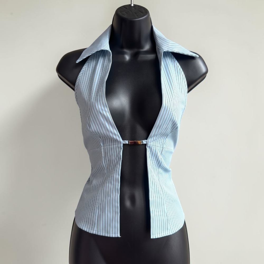 New XS Baby Blue Stripe Sleeveless Y2k Open Front Crop Top Metal Clasp Pinstripe